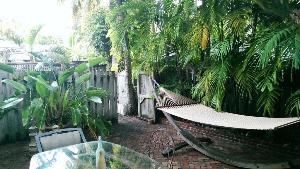 Frances Street Bottle Inn Key West Ngoại thất bức ảnh